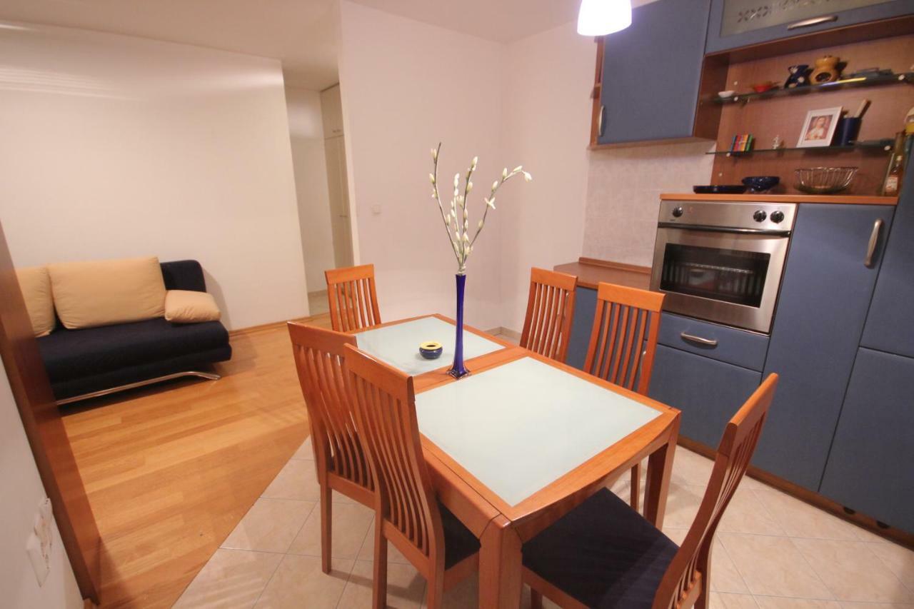 Apartment Karlo Near The Most Beautiful Beach Znjan Split Exteriör bild
